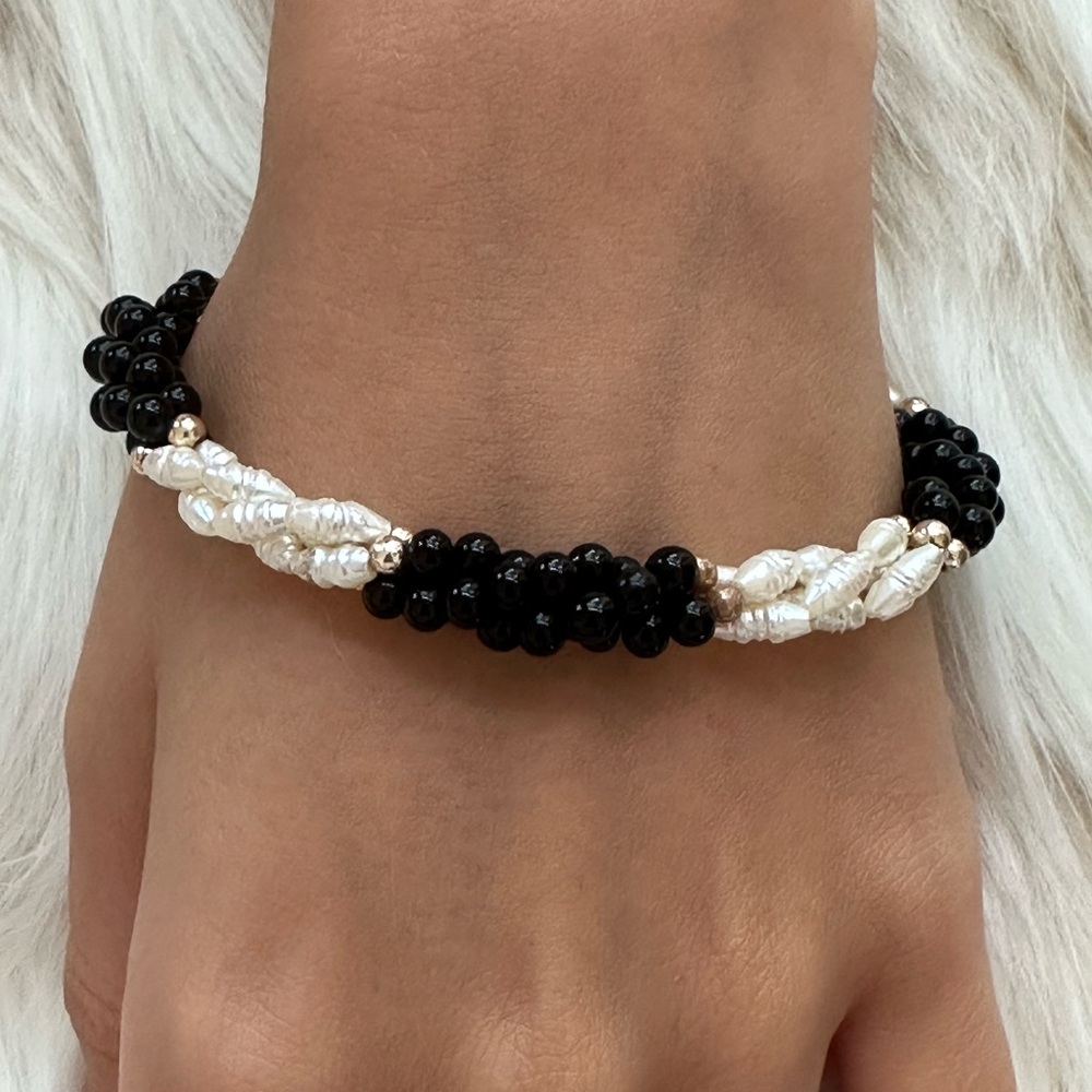 Black and White Beaded Bracelet